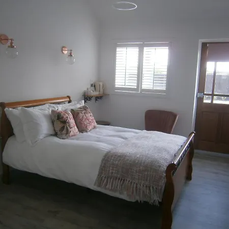 The Crown Lodges-3